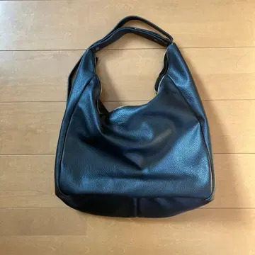 GAP 블랙 가죽 숄더백