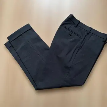 [ 새상품급 ] 유니클로 UNIQLO 감동 팬츠 다크 그레이 W70