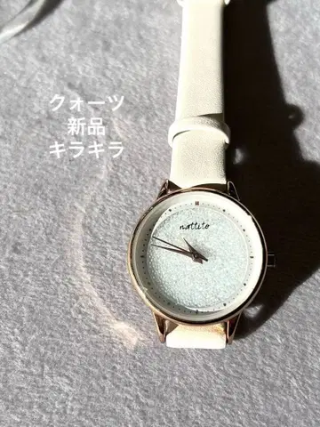 여성용 손목시계 반짝반짝 쿼츠 새상품 아이보리 골드 매장 재고