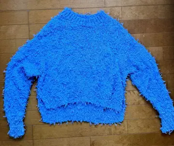 그레디 브릴리언트 크롭 기장 스프링 긴팔 니트 M