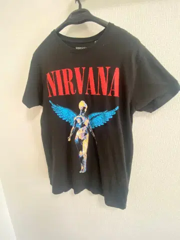 NIRVANA 블랙 T셔츠 천사 디자인