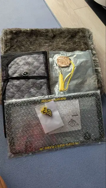 MAN WITH A MISSION 자동차 용품 세트 (4점)