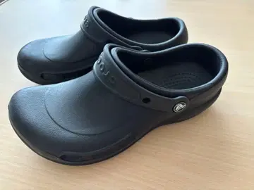 crocs 스페셜리스트 샌들 블랙