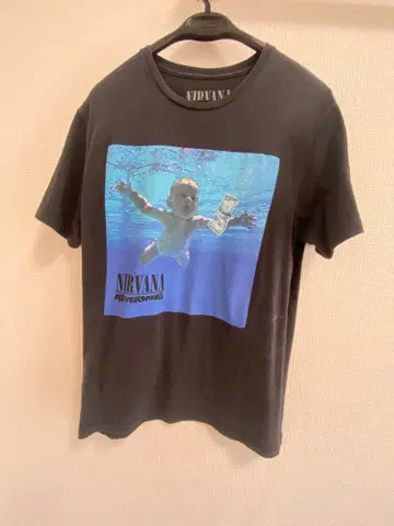 NIRVANA Nevermind 티셔츠 블랙