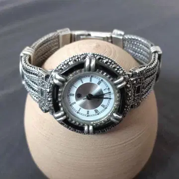 마카사이트 실버 메탈 밴딩 손목시계 MK01 로마 숫자