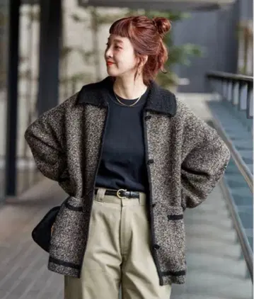 B.C STOCK 트위드풍 파일 니트 자켓