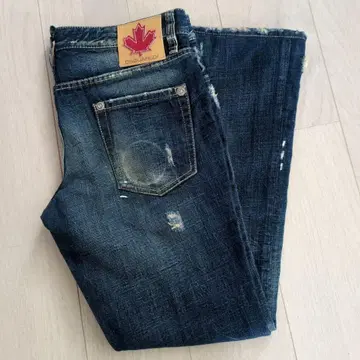 디스퀘어드 데미지 플레어 데님 사이즈 50