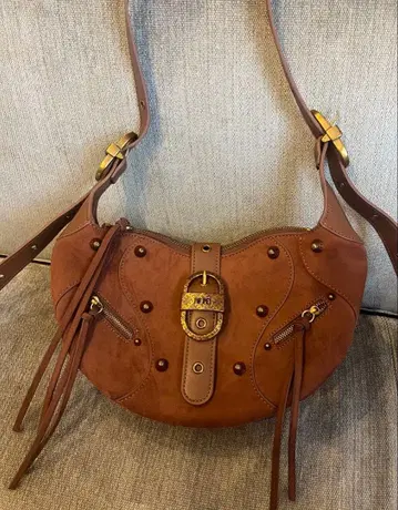 JW PEI 브라운 스웨이드 숄더백