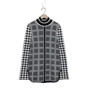 마메쿠로구치 Multi Plaid Geometric 니트