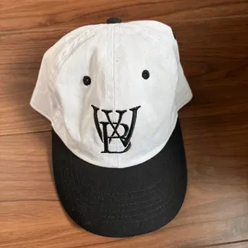 Wood Block 캡 화이트/블랙