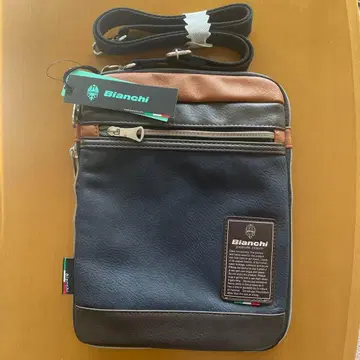 미사용 새상품 Bianchi 숄더백 네이비/브라운 A4 대응