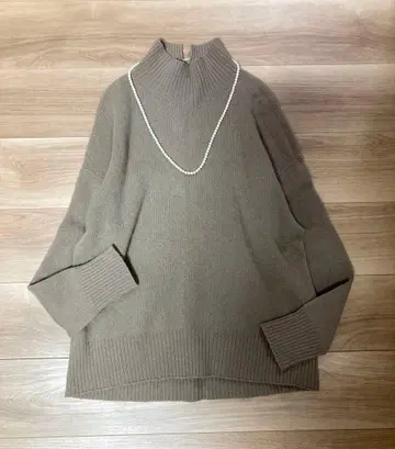 1회 착용 새상품급 언타이틀 라무 캐시미어 백 헴 니트 그레이지 2