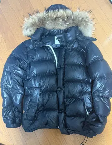 CAMP7 블랙 다운 자켓 L 사이즈 퍼 포함