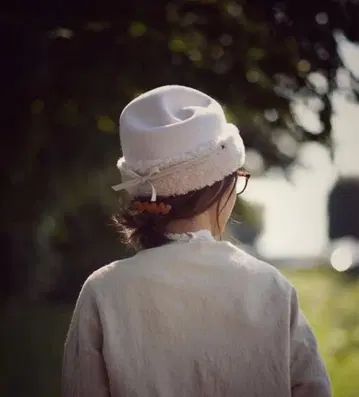 히츠지 코야상 보아 포함 모자 리본 포함 브라운 계열