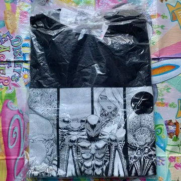 XL 미사용 새상품 UT 유니클로 베르세르크 T셔츠 베르세르크 페무토