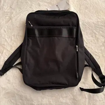 [택 포함 새상품] AVALLON 블랙 백팩 중형