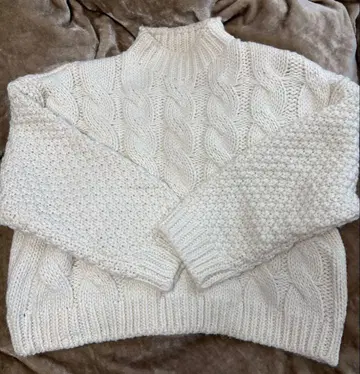 리디 Re:EDIT 화이트 케이블 짜임 니트 L 사이즈