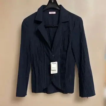 MAX&Co. 미사용 새상품 네이비 플리츠 자켓 한정판 12/28까지