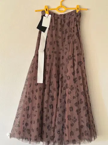 [ 새상품 미사용품 ] TRANOI 튤 프린트 스커트 레오파드 베이지