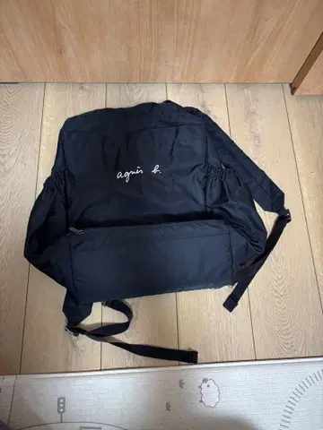 agnis b. 블랙 백팩