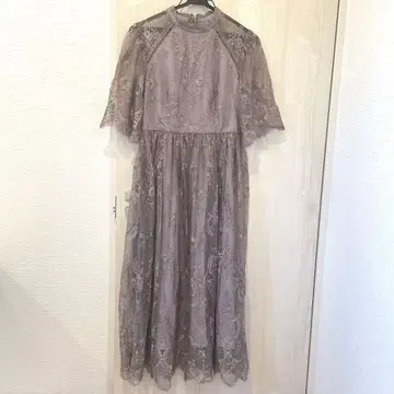 연보라색 레이스 플레어 슬리브 드레스