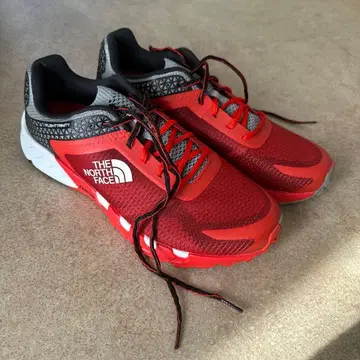 THE NORTH FACE 트레일 러닝화 레드