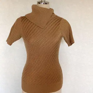 베이지 하이넥 니트 반팔