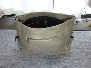 그레이 합성 피혁 숄더백