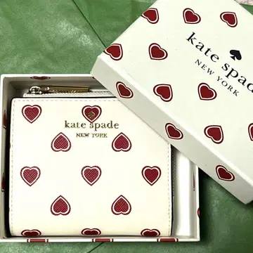 [ 미사용 새상품 ] 케이트 스페이드 뉴욕 지갑 하트 무늬 박스 포함
