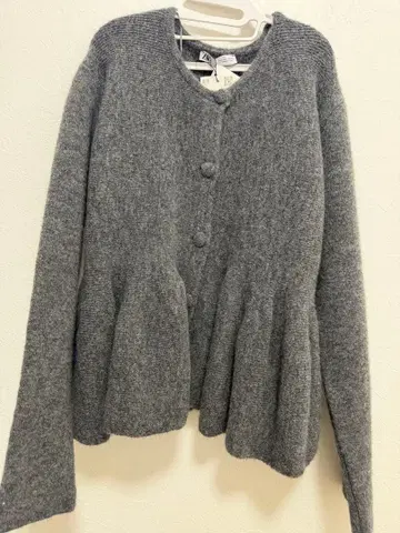 [ 미사용 새상품 ] ZARA 니트 L 사이즈