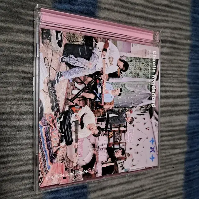 투모로우바이투게더 Chaotic Wonderland 앨범