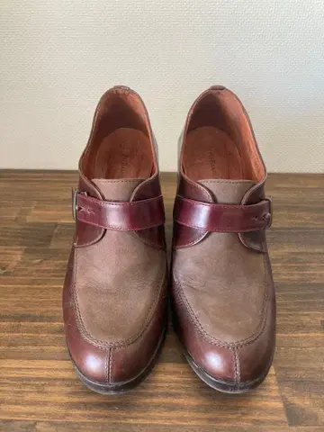 AU BANNISTER 브라운 가죽 스트랩 포함 하이힐