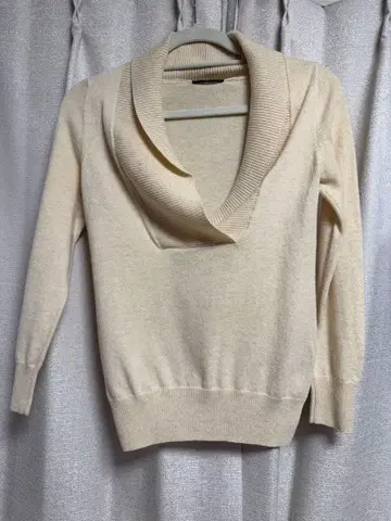 INED 크림색 니트 캐시미어 스웨터 100%