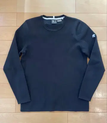 데상트 골프 니트 스웨터 블랙