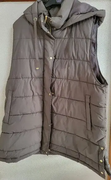 Vailla studio 후드 부착 퀼팅 다운 베스트