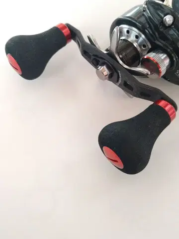 다이와, 아부용 스튜디오 컴포지트 핸들