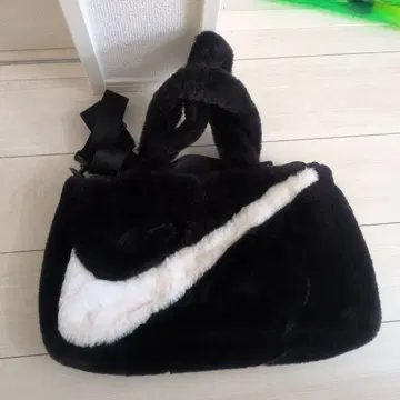 나이키 퍼 숄더백 미사용 새상품