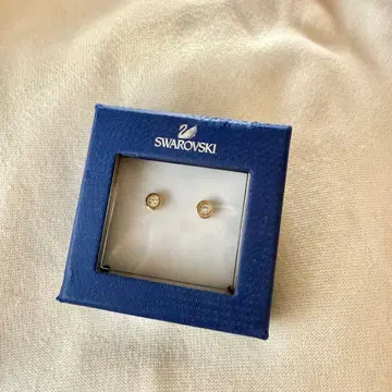 Swarovski 골드 스터드 귀걸이