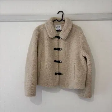 ZARA 베이지 보아 자켓