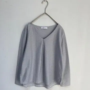 [ GREEN LABEL RELAXING ] 블라우스 보더 턱 V넥