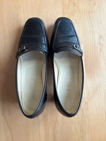 REGAL 블랙 하이힐 펌프스