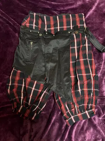 ALGONQUINS 무릎 기장 팬츠