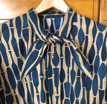 팔라스 팰리스 긴팔 셔츠