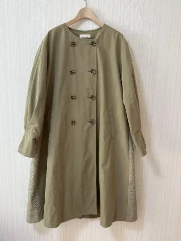 [새상품급] BEAMS HEART / 뒷모습 디자인 노카라 코트 S사이즈