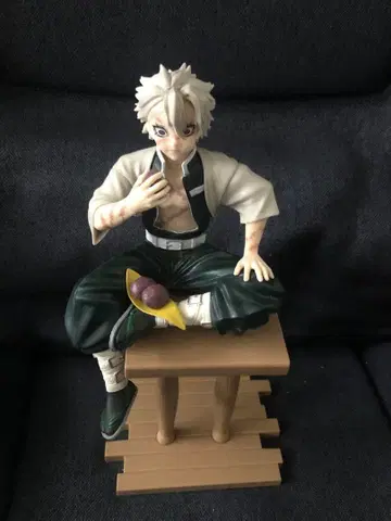 귀멸의 칼날 시나즈가와 사네미 프리미엄 쵸코노세 피규어