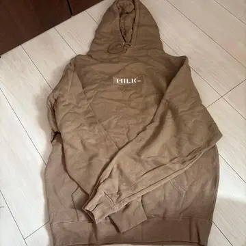 MILK 후드 부착 브라운 후드티