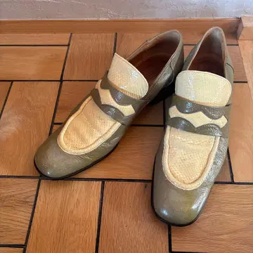 [ 타임세일 ] 빈티지 2012 봄/여름 런웨이 로퍼