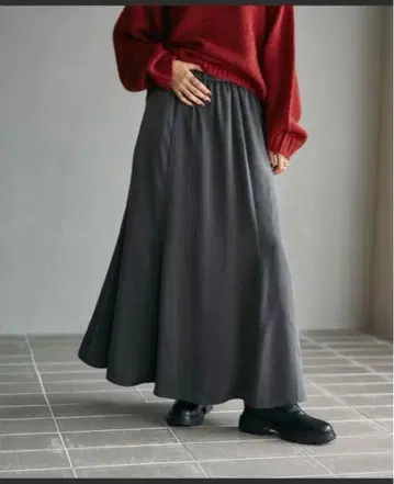 렙심 하기하기 새틴 플레어 스커트