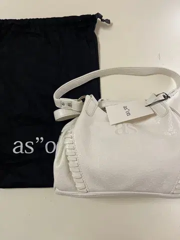 as'on 화이트 숄더백