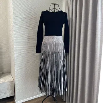 아푸와이저 리셰 이소재 플리츠 니트 원피스 택 포함 새상품